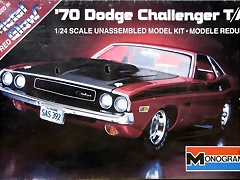 Monogram Dodge Challenger TA \'70