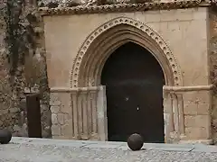 CUENCA ALARCON (CUENCA)  IGLESIA ROMANICA DE SANTO DOMINGO DE SILOS S.XII-XIII.DETALLE DE LA PORTADA