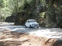 600 Abarth blanco en Rally