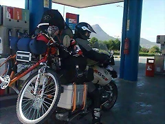 moto con bici