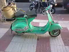 600 vespa y furgoneta 001