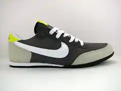 NIKE TRAKE RACER