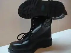 Botas con punta de hierro