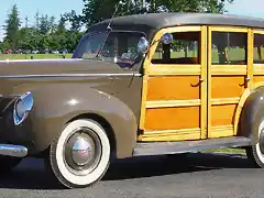 1940-Ford-Deluxe-Woody-Station-Wagon-fa-lr