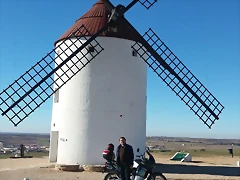 FELICES FIESTAS Y AÑO NUEVO DESDE LA MANCHA.