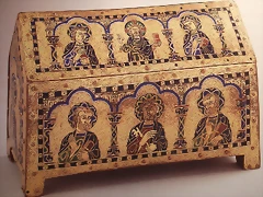 arqueta relicario de San Pedro, 1175-1185,taller de Limoges. Eglise de Sainte-Anne (Vaucluse) arqueta relicario de San Pedro, 1175-1185,taller de Limoges. Eglise de Sainte-Anne (Vaucluse)