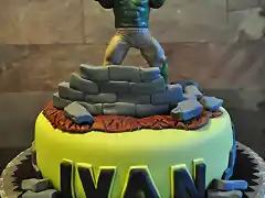 TARTA HULK FONDANT