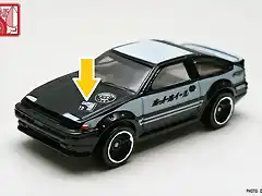 006 Hot_Wheels_Toyota_Corolla_AE86_JNC_33-640x426