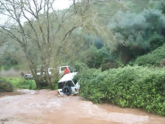 Subiendo despues de pasar el torrente