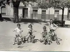 plaza de arriba con nios