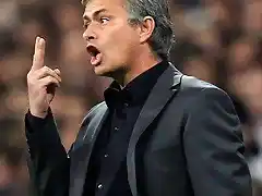 Mou siempre cabreado