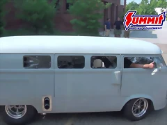 1962-VW-Bus-With-Mid-engine-V8-08-1024x567 1962-VW-Bus-With-Mid-engine-V8-08-1024x567