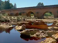 800px-Puente_Romano_sobre_el_ro_Tinto._Niebla_Huelva