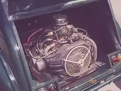 Citroen_2CV_Sahara_rear_engine