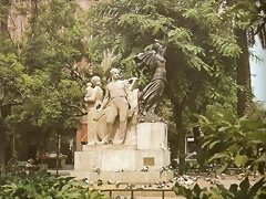 Monument Frances Layret