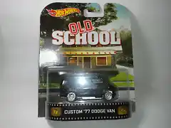 CUSTOM 77 DODGE VAN RETRO ENTERTAINMENT SERIES (NEGRO) OLD SCHOOL