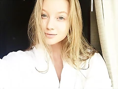 misskarolina_official_2015-10-02_09-56-38 misskarolina_official_2015-10-02_09-56-38