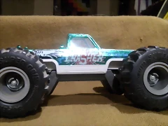 Chevy Silverado 4x4 Monster MAJORETTE (7)