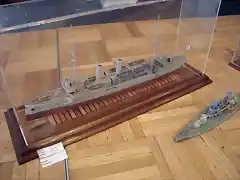 crucero Uruguay y USS Arizona