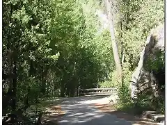 Carretera muro embalse buendia