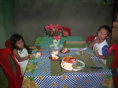 mas pastel porfa.... mas pastel porfa....