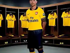 theo-walcott-arsenal-away-kit-600x570