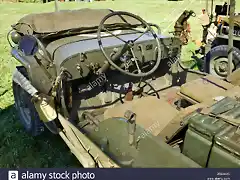 vista-interior-de-la-segunda-guerra-mundial-era-willys-jeep-del-ejercito-estadounidense-bra4aw