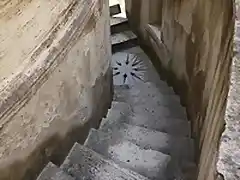 Tempieto escalera