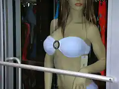 Maniquíes tetonas