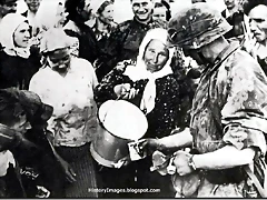 waffen-SS-soldiers-soviet-union-drink-milk[1]