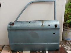 puerta 77
