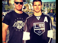 Amell-brothers-stephen-and-robbie-amell-30629218-640-640