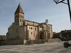 PAREDES DE NAVA (PALENCIA)IGLESIA DE SANTA EULALIA ROMANICA  Y RENACENTISTA.S.XIII-XVI.