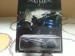 BATMAN - BATMOBILE ARKHAM KINGHT