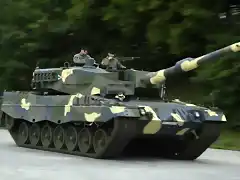 Hungarian-Defence-Force-New-Leopard-Tank-1024x683