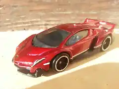 LAMBORGHINI VENENO