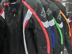 varias chaquetas