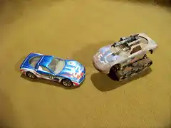 HOT WHEELS Corvette C5 post apocalptico (oruga) comparacin (1)