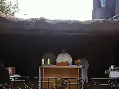 Acondicionamiento de la Gruta de Nuestra Seora de Lourdes para las celebraciones