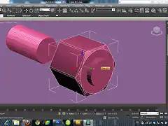 10_Utilizando el modificador booleano para realizar la tuerca, basada en la cabeza del mismo modelo del tornillo macho.